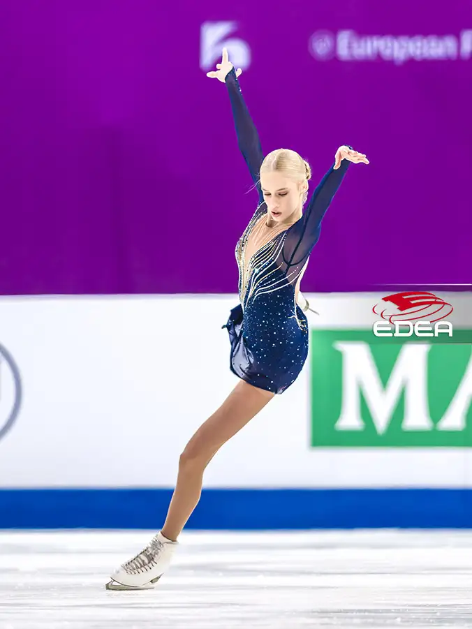Ice Gallery Skates U.S.